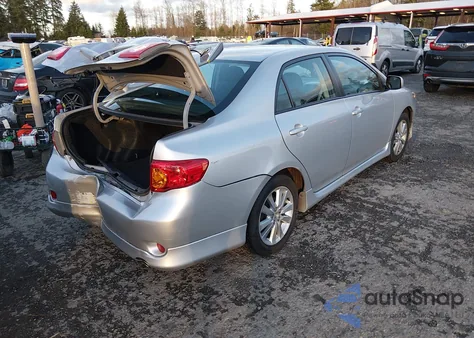 2010 Toyota Corolla S z USA, uszkodzony, nr VIN 1NXBU4EEXAZ374078